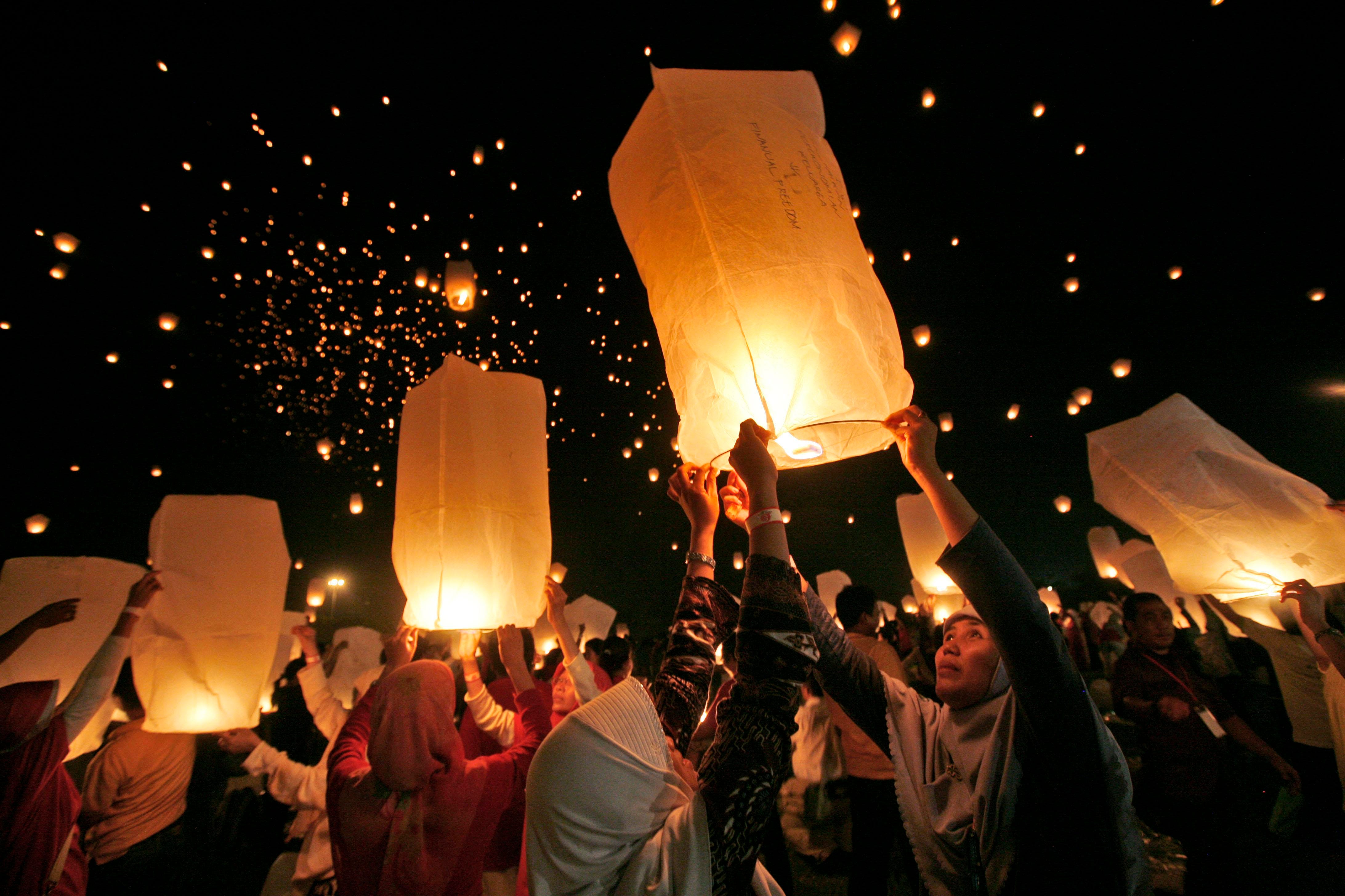 fire sky lanterns